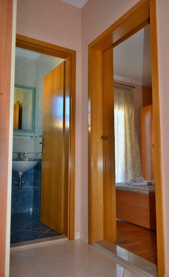 Apartmani Vujcic Makarska Exterior photo