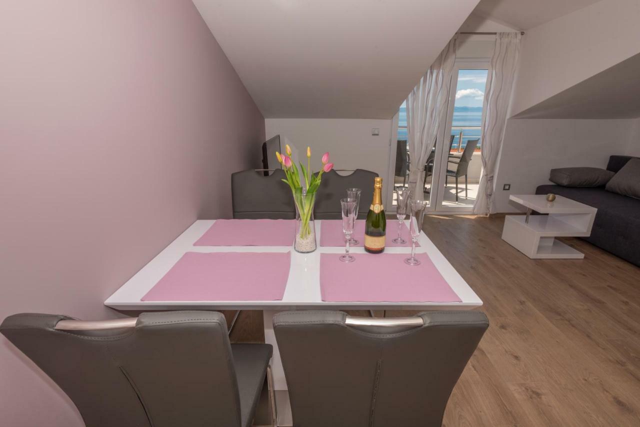 Apartmani Vujcic Makarska Exterior photo