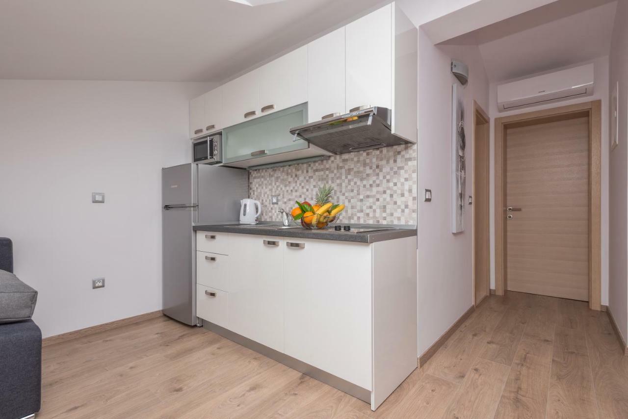 Apartmani Vujcic Makarska Exterior photo